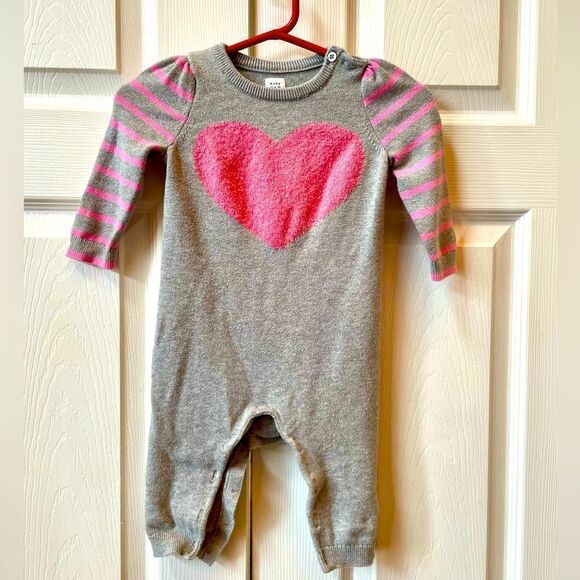 GRAY AND PINK HEART SWEATER ONE PIECE BY BABY GAP 6-12 MONTHS - Picture 1 of 4